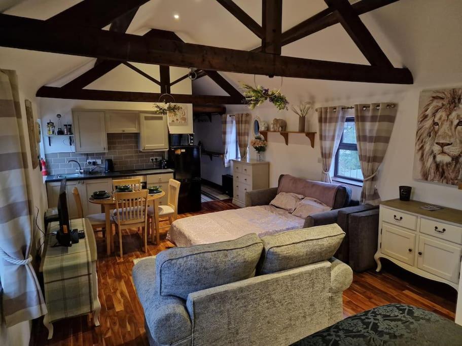 Joiners Arms - Studio Apartments マーケット・ドレイトン エクステリア 写真