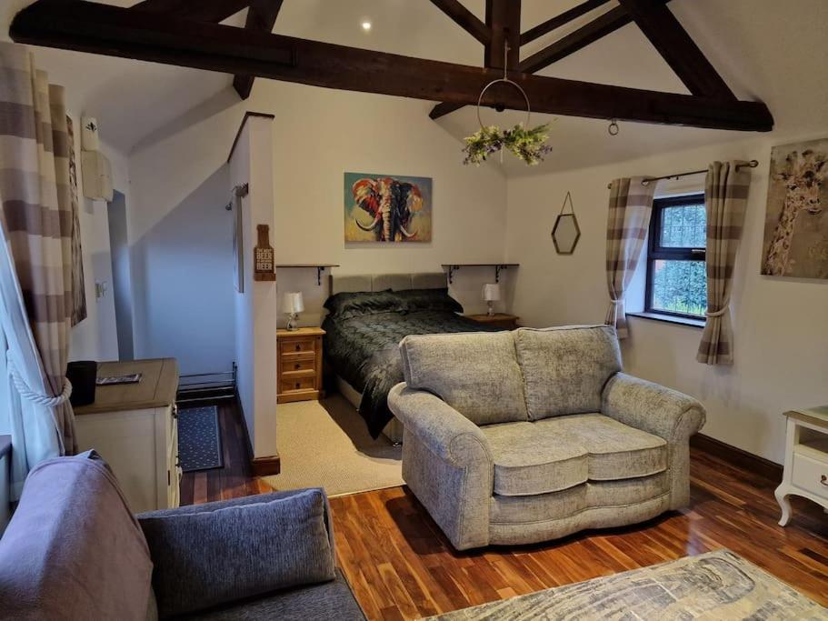 Joiners Arms - Studio Apartments マーケット・ドレイトン エクステリア 写真